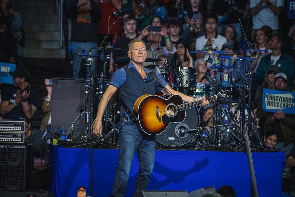 Boss Lead Photo - Bucks County Beacon - Photo Essay: Bruce Springsteen, Barack Obama and John Legend Headline Philadelphia Rally at Temple University’s Liacouras Center