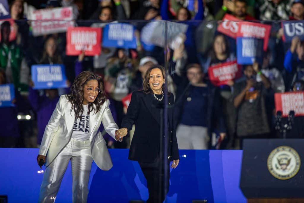 Kamala Rally Philadelphia 11 4 2489 - Bucks County Beacon - Photo Essay: Kamala Harris Makes Final Plea to Voters on the Steps of the Philadelphia Art Museum