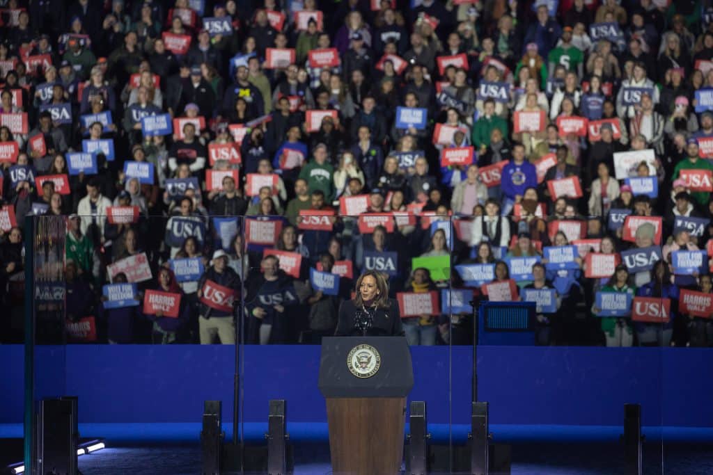 Kamala Rally Philadelphia 11 4 2492 - Bucks County Beacon - Photo Essay: Kamala Harris Makes Final Plea to Voters on the Steps of the Philadelphia Art Museum