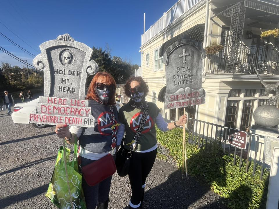 No Kings New Hope 3 - Bucks County Beacon - Photo Essay: Thousands of Democracy Defenders Protest Trump at 'No Kings' Rallies Throughout Bucks County